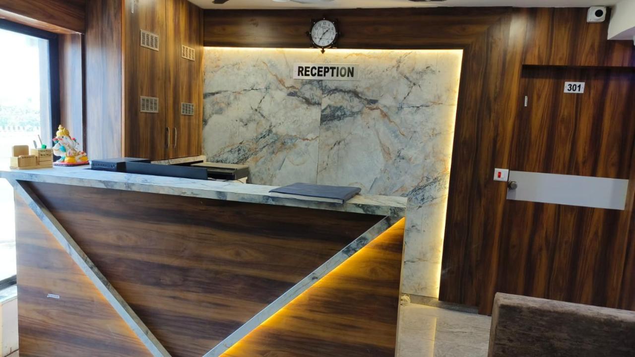 Hotel Ozone,Ahmedabad Exterior photo