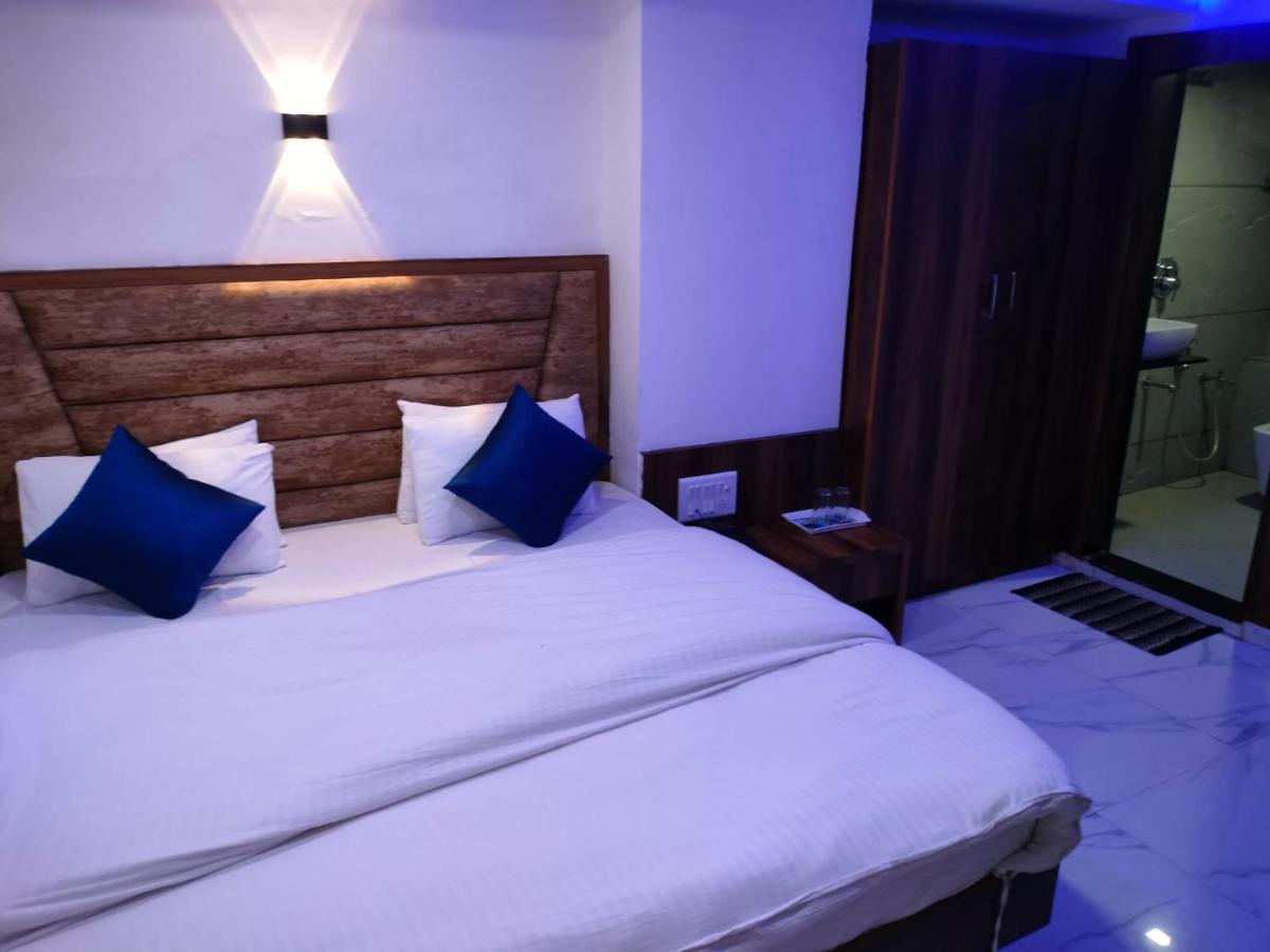 Hotel Ozone,Ahmedabad Exterior photo