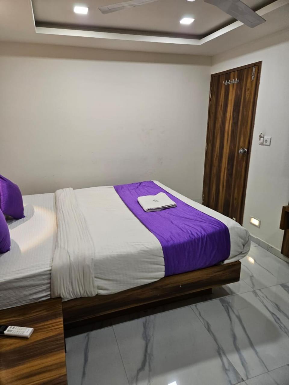 Hotel Ozone,Ahmedabad Exterior photo